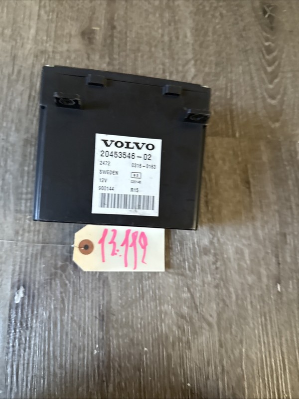 Volvo VNL Cab Control Module CECU - P/N: 20453546-02
