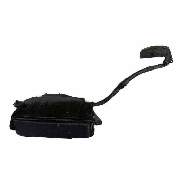 Lexus IS300 engine fuse box 2020 engine fuse relay box 2.0L assy OEM 8266253370