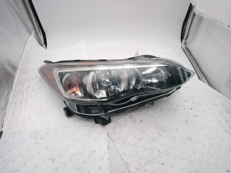 2018 Subaru XV Crosstrek Right Headlight Assembly Silver OEM 653070 Used