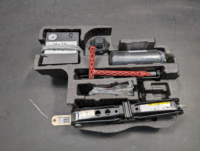 Jack Assy w/ Air Compressor & Storage Box 2019 Audi A7 4K8011031B 2020 - 2024
