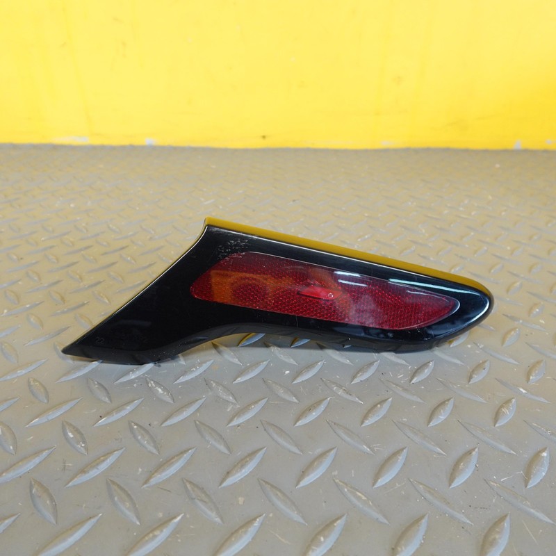 2021-2023 CHEVROLET BOLT EV REAR RIGHT TURN SIGNAL REFLECTOR LAMP OEM 42787661