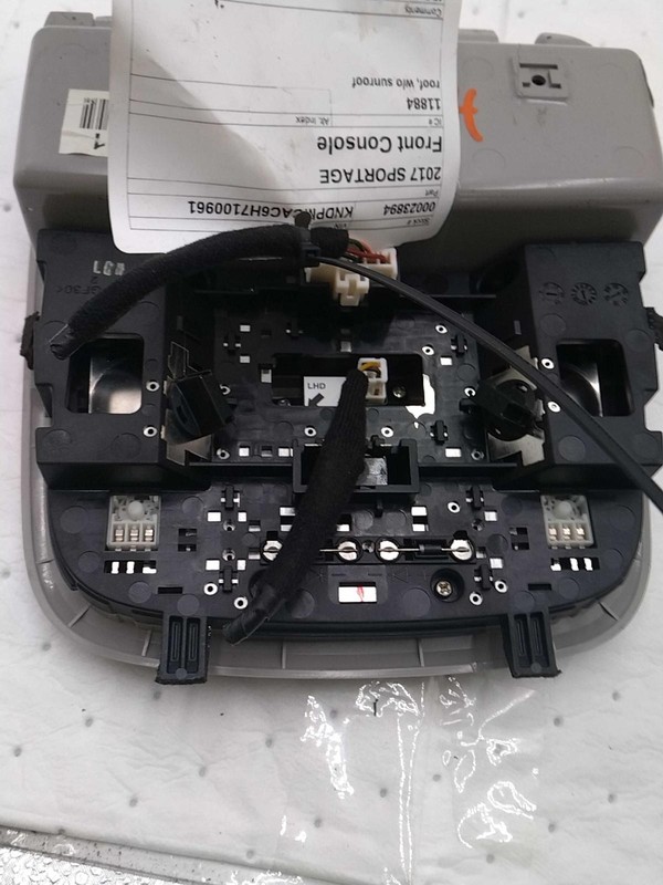Used Front Upper Center Console fits: 2017 Kia Sportage roof w/o sunroof Front U