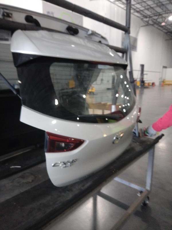 Used Deck Lid fits: 2016 Mazda CX-3 incandescent tail lamps Grade A