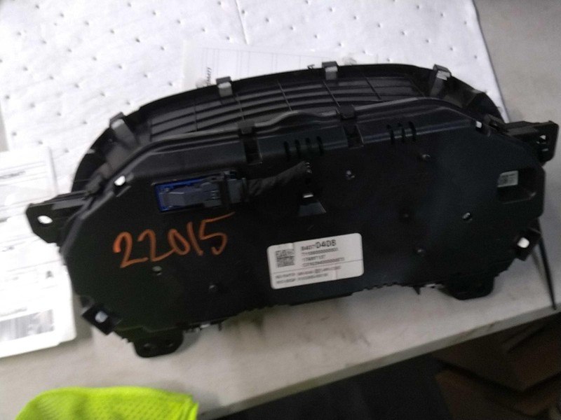 2017 GMC Acadia Speedometer Gauge OEM RED 115K Miles NJ25-22015-550026