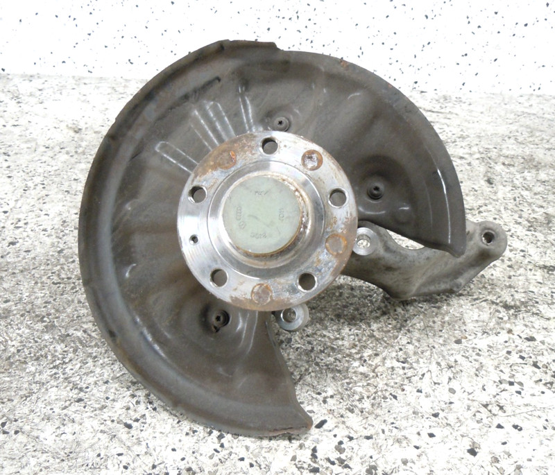 2020 2021 Volkswagen Jetta GLI Rear Spindle Knuckle Hub Driver Left LH OEM