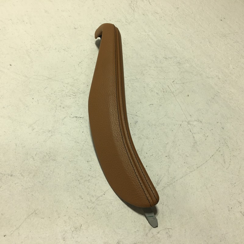 18-23 BMW 530E G30 FRONT PASSENGER SIDE DOOR PANEL PULL HANDLE COVER TRIM OEM