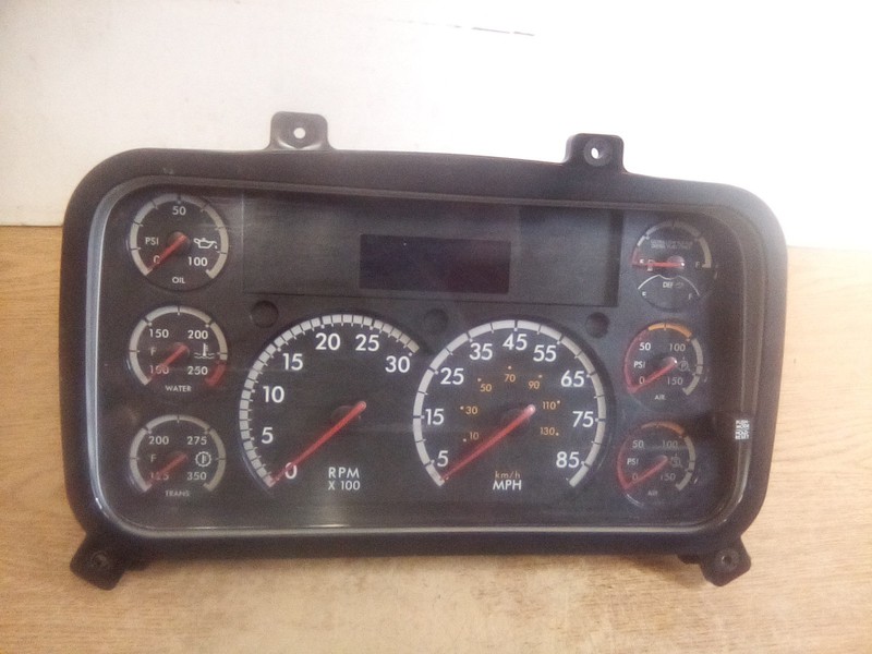 Freightliner M2 A22-74208-106 Instrument Speedometer Cluster