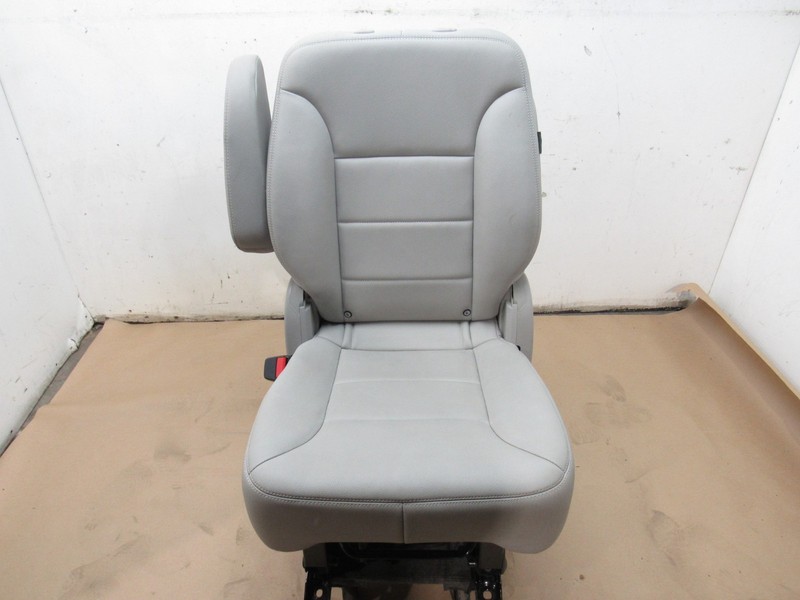 Mercedes R350 W251 2011 Rear Left Driver 2rd Seat Assembly 06-13 *