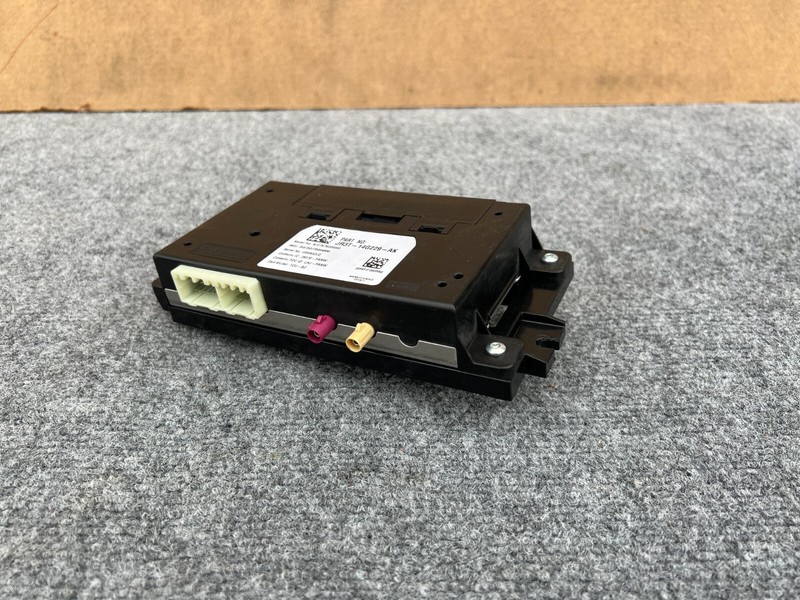 FORD MUSTANG GT 2018-2023 OEM TRANSCEIVER COMMUNICATION CONTROL MODULE UNIT