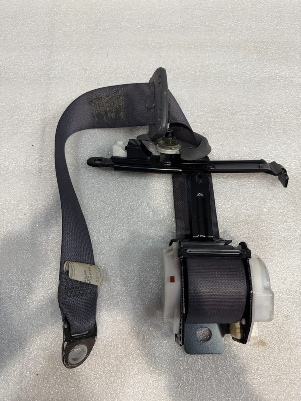 03-09 Lexus GX470 Rear 2nd Row Right Passenger Seat Belt Retractor (Gray LH10)