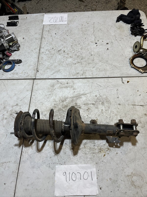 2005 Toyota Highlander Hybrid Front Driver Left Strut 3.3L- 3MZFE