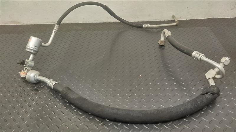 96-99 Chevrolet Suburban 2500 7.4L A/C Compressor Condenser Hose OEM 19169366