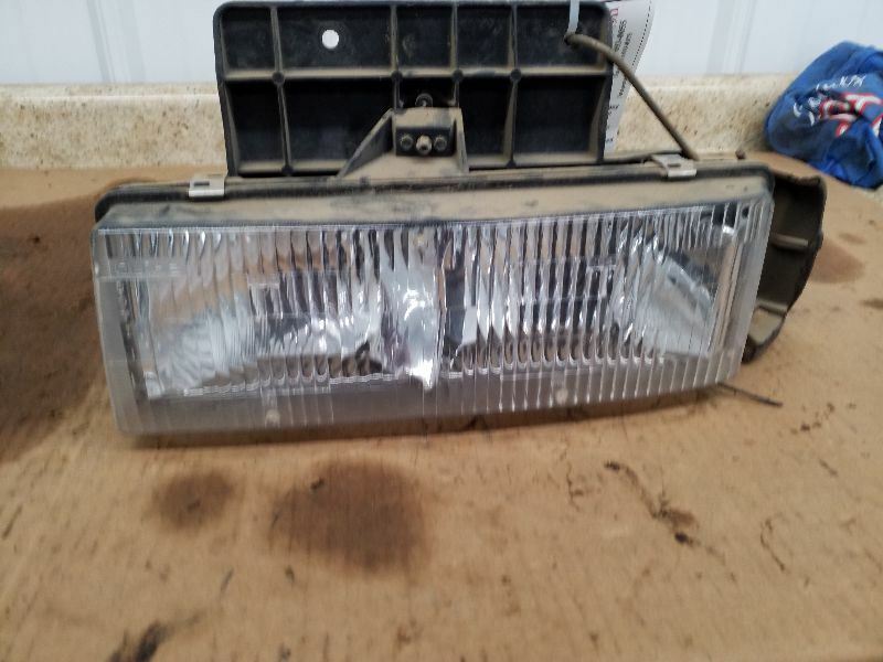 Driver Left Headlight Composite Fits 95-05 ASTRO 201884