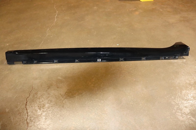 2010-2019 JAGUAR XJ LEFT DRIVER SIDE ROCKER PANEL MOLDING BLACK OEM