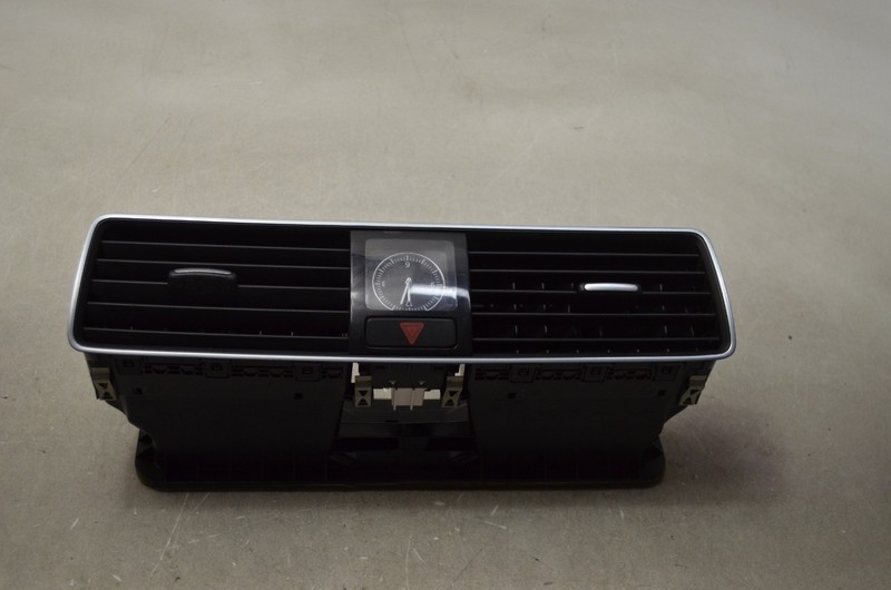 12-15 VOLKSWAGEN PASSAT FRONT CENTER DASH AC HEATER AIR VENT GRILL OEM