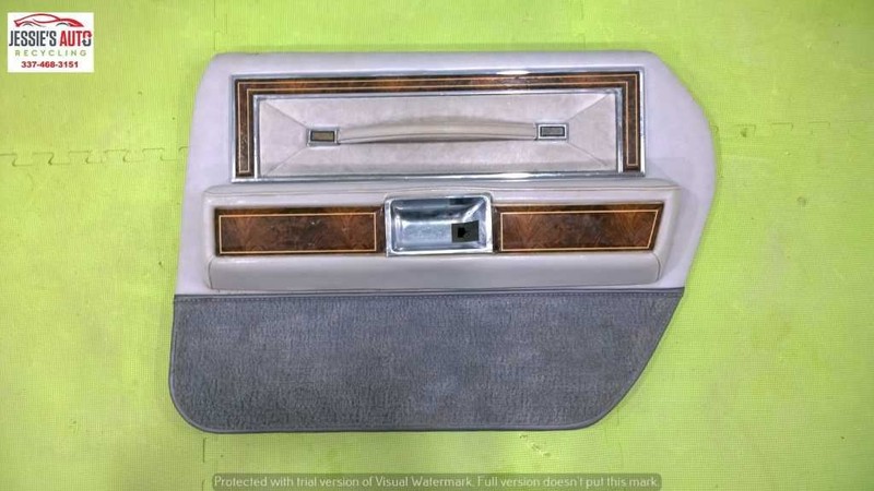 75-79 TOWN CAR CONTINENTAL 351M AT PASSENGER RIGHT REAR DOOR PANEL 2305-32