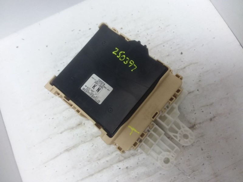 Multiplex Network Module Fuse Box Sedan Fits 17-19 COROLLA 89221-02550