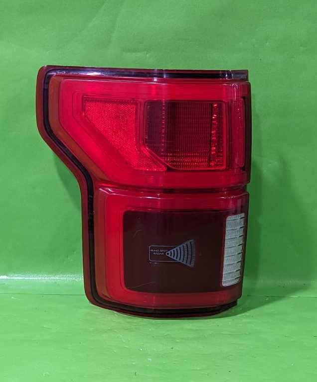 18 19 20 FORD F150 DRIVER LEFT LED TAILLIGHT LAMP W/BLIND SPOT OEM 4601-92