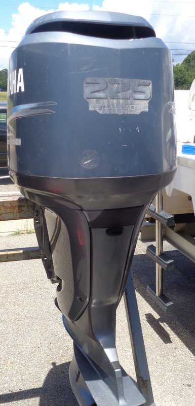 USED 2004 YAMAHA 225HP 25" 4 FOUR STROKE OUTBOARD BOAT MOTOR f225 ENGINE LEFT