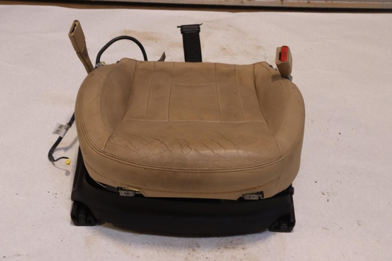2018-2020 GENESIS G80 FRONT RIGHT SEAT LOWER CUSHION LEATHER HEAT & COOLED OEM