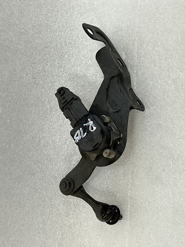 2013 2014 2015 LEXUS ES300H ES350 RIGHT SIDE HEADLIGHT HEIGHT LEVELING SENSOR