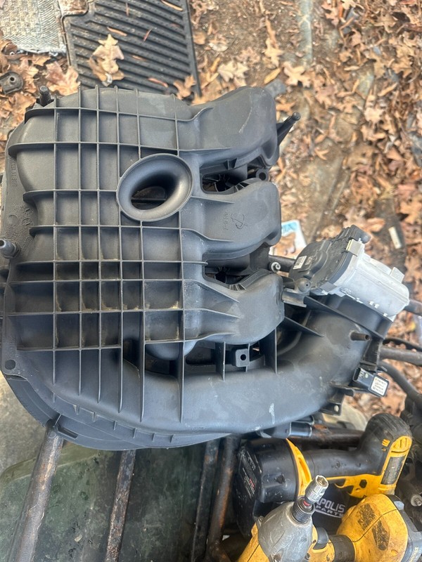 11-20 300 JOURNEY CHALLENGER GRAND CHEROKEE 200 CARAVAN 3.6 OEM INTAKE MANIFOLD