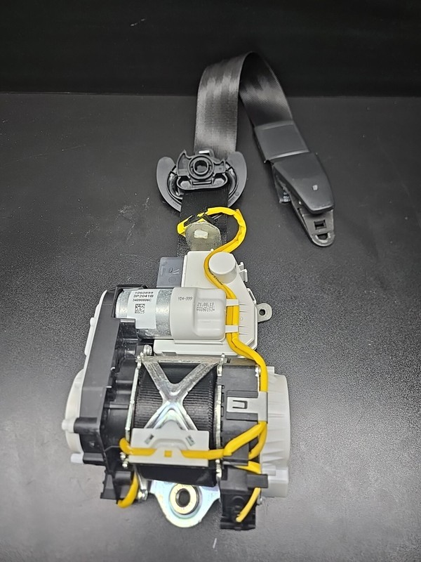 💎 2012 - 2018 AUDI A6 S6 A7 S7 FRONT RIGHT SEATBELT SEAT BELT RETRACTOR OEM 💎