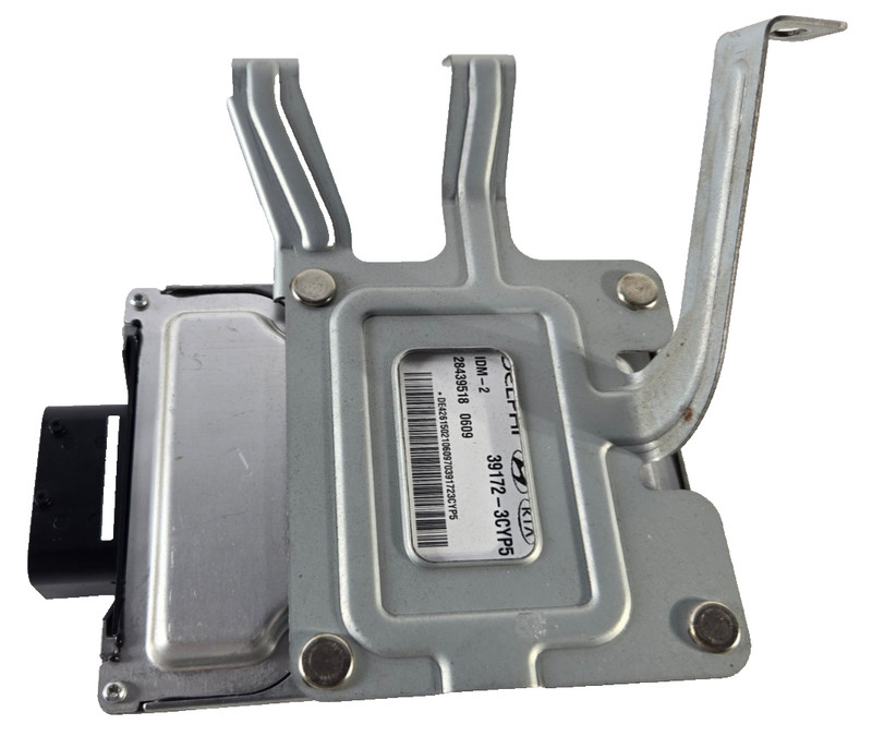 2015 2016 2017 2018 Kia Sedona 3.3L Fuel Injection Control Module OEM 391723CYP5