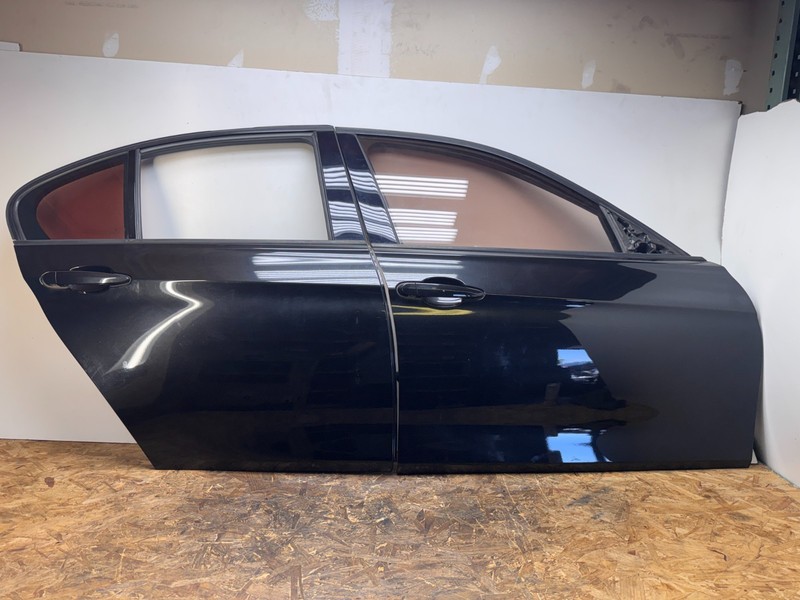 OEM BMW 3-Series F30 Front & Rear Right Side Door Complete Assembly Black 475