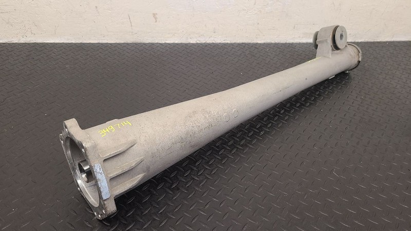 18-20 Chevrolet Traverse Rear Differential Shaft Housing Tube OEM 84462316