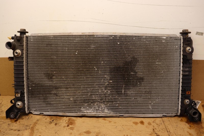 2016 CHEVY TAHOE ENGINE COOLING RADIATOR W/O POLICE PACKAGE W/ TOW PACKAGE OEM