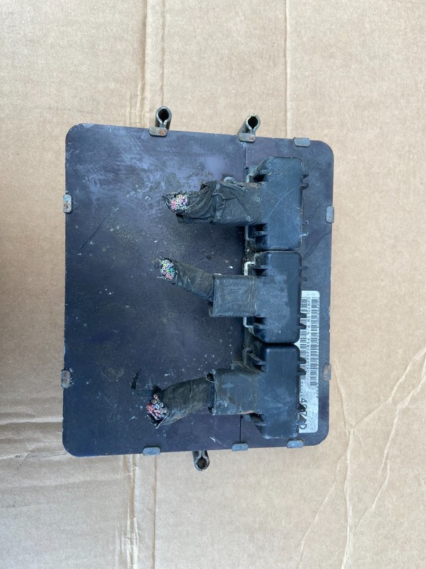 1997 Jeep Grand Cherokee 4.0L V8 Ecm Ecu Computer Module AD2916 DG