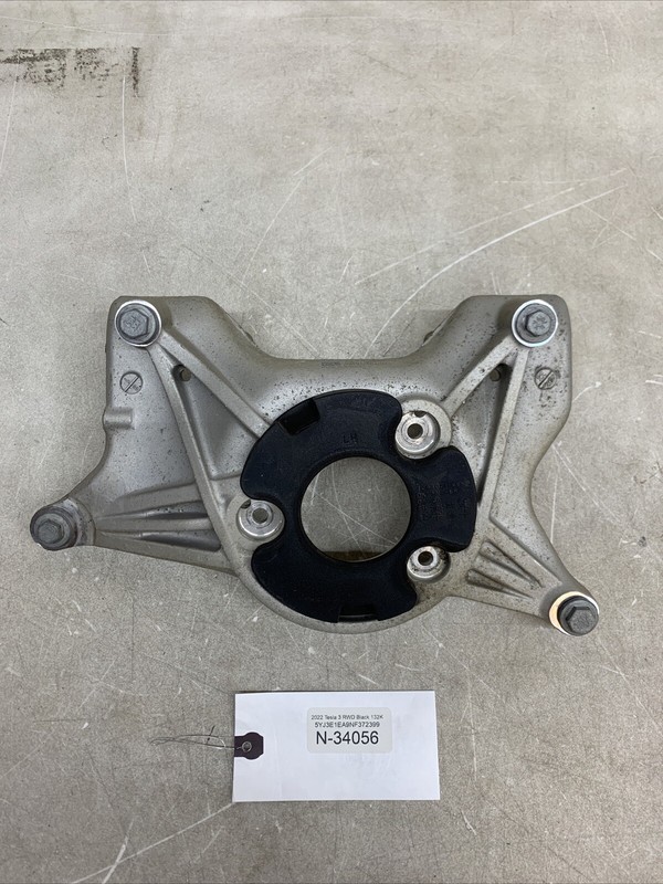 20-22 TESLA MODEL Y/3 FRONT LEFT UPPER CONTROL ARM MOUNT 1044032-00-C 34056 S14