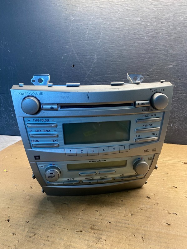 2007 to 2009 Toyota Camry Radio CD Player Climate Control Bezel OEM AD9634 DG