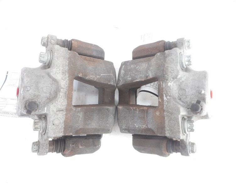 11-15 Hyundai Sonata Front Driver Left Passenger Right Brake Caliper Pair OEM
