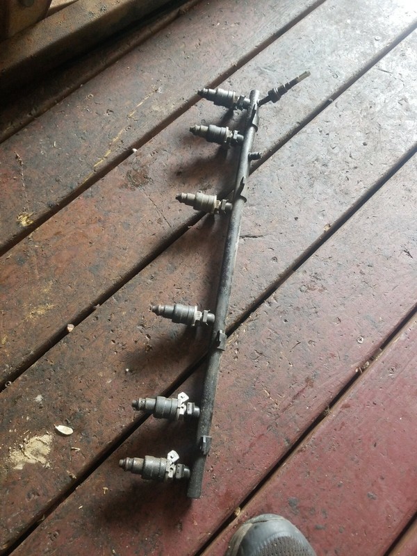 1996 Jeep Wrangler TJ 4.0 6 CylinderFuel Rail