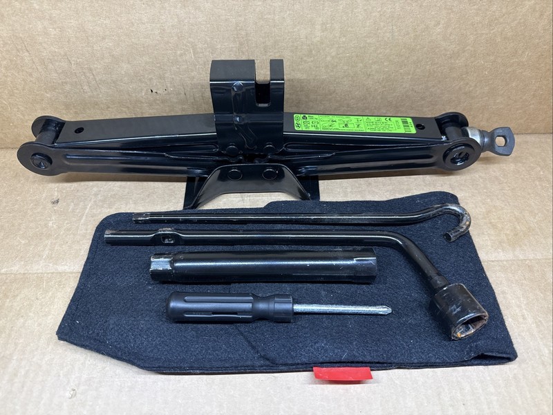 2020-2025 KIA TELLURIDE SPARE TIRE EMERGENCY JACK KIT TOOLS BAG OEM