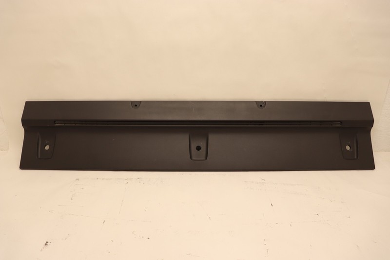 2018-2024 FREIGHTLINER CASCADIA 126 REAR HALO PANEL COVER A18-68430-000 OEM