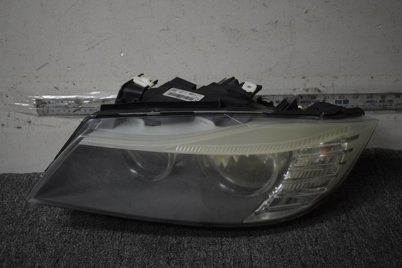 2009-2011 BMW 328i 3 Series Halogen Left Headlight 89318951