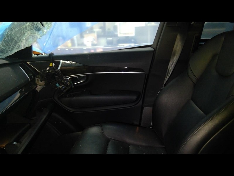 XC90 2018 Passenger Right Front Door Trim Panel 1659083