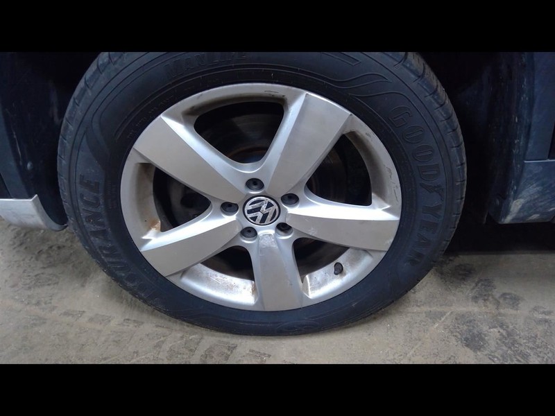 Rim Wheel 17x7 5 Spoke Fits 09-11 TIGUAN 1644642