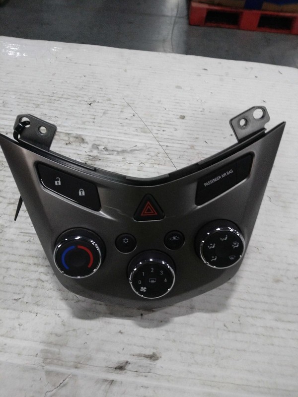 2016 Chevrolet Sonic A/C Selector Switch OEM Blue 94781800 61K Miles