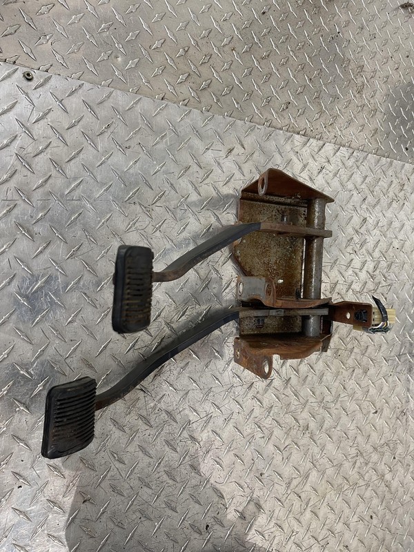 1997-2006 Jeep Wrangler TJ OEM Standard Manual Clutch Brake Pedal Assembly