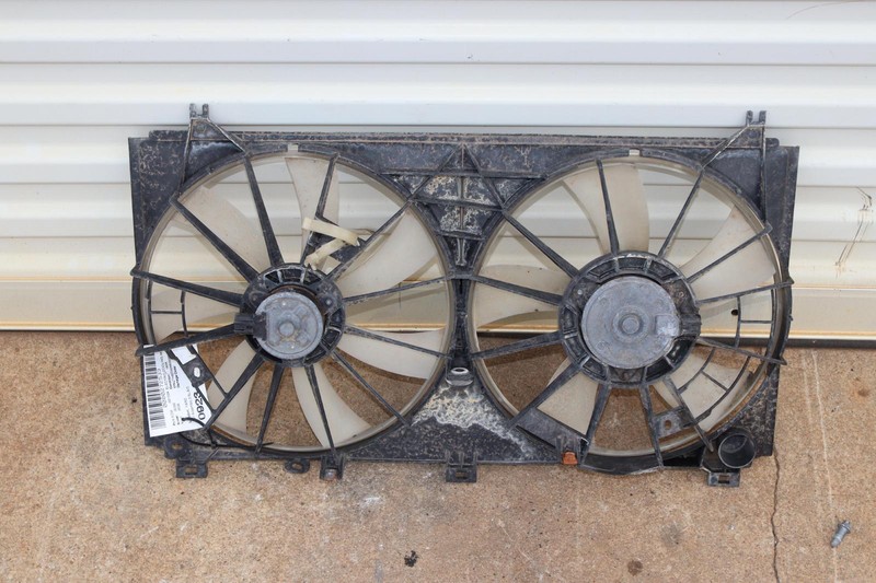 2006-2008 LEXUS IS350 3.5L RADIATOR DUAL COOLING FAN MOTOR ASSEMBLY OEM