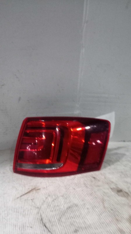 2014 Volkswagen Jetta GLI Right Tail Light Assembly Grey 102265 71K Miles