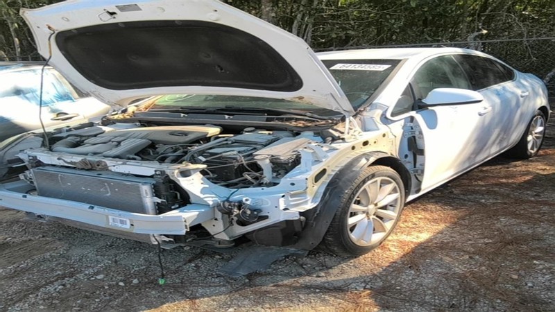 AC Compressor Fits 14-17 VERANO 1681775