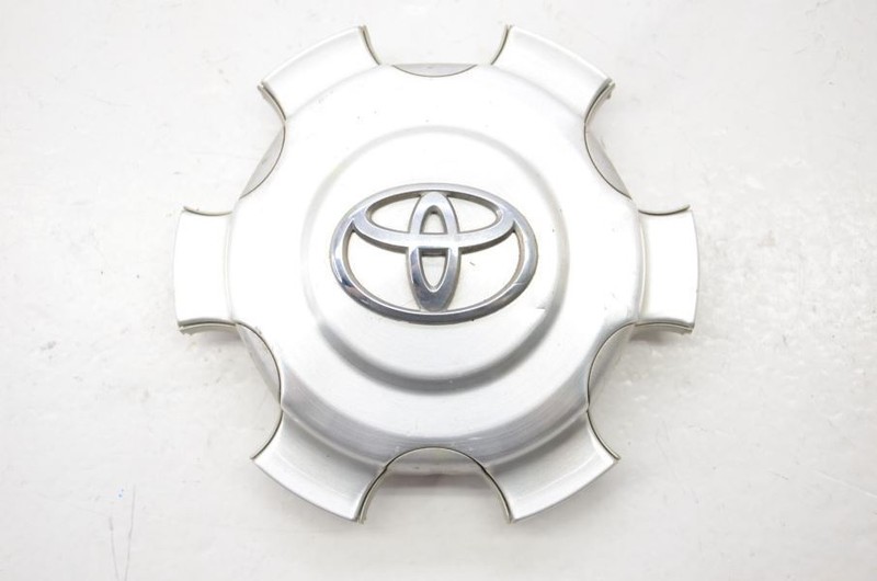 2007-2014 Toyota Fj Cruiser Silver Center Cap *Has some imperfections*