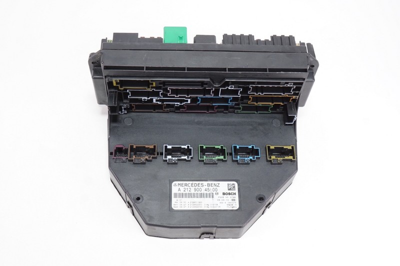 MERCEDES W204 W212 C- E-Class Front SAM Module Relay Fuse Box OEM 2010 - 2016