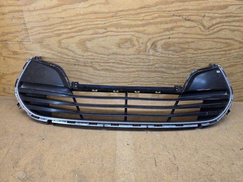 2012 2013 2014 2015 2016 2017 HYUNDAI VELOSTER Front Bumper Lower Grille OEM