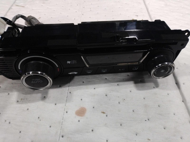 2015 Honda Civic A/C Selector Switch OEM Red 79600TR6A41 58K Miles